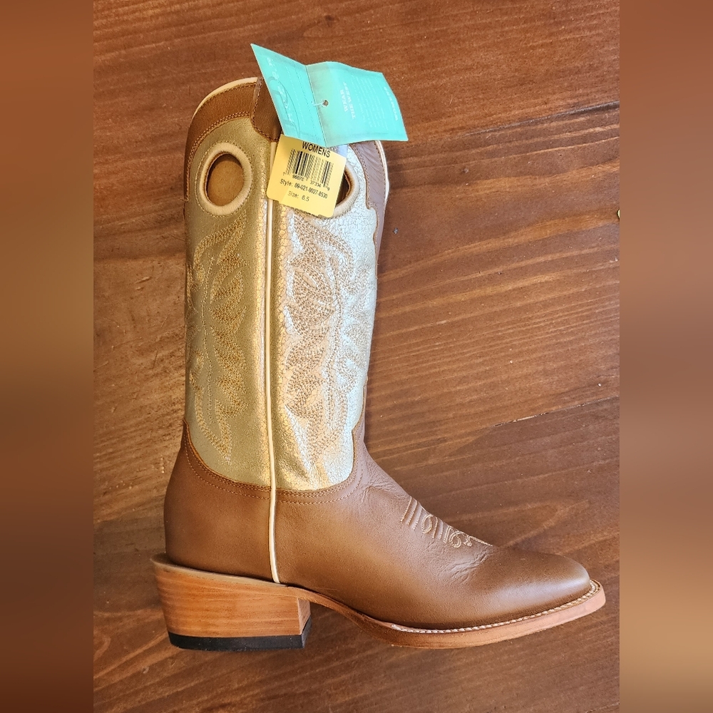 Womens cowboy boots 6.5